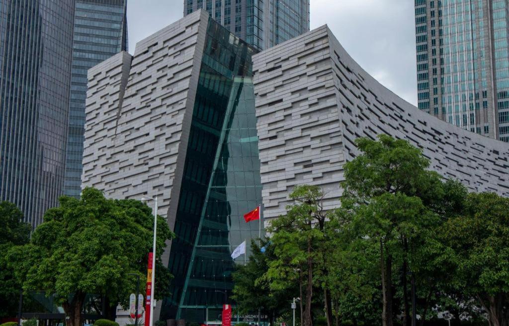 Royal Garden Hotel Guangzhou Eksteriør billede