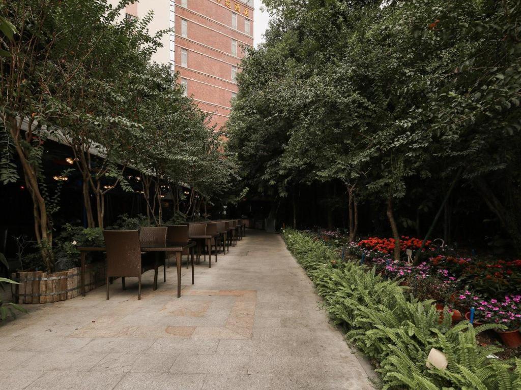 Royal Garden Hotel Guangzhou Eksteriør billede
