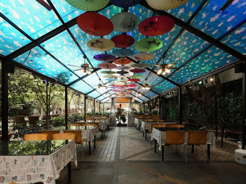 Royal Garden Hotel Guangzhou Eksteriør billede